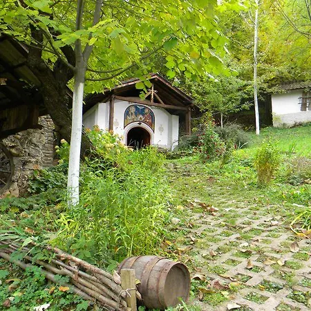 Balkanski Chanove Hotel